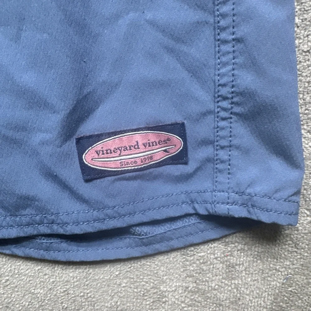 Vineyard Vines small discoloration